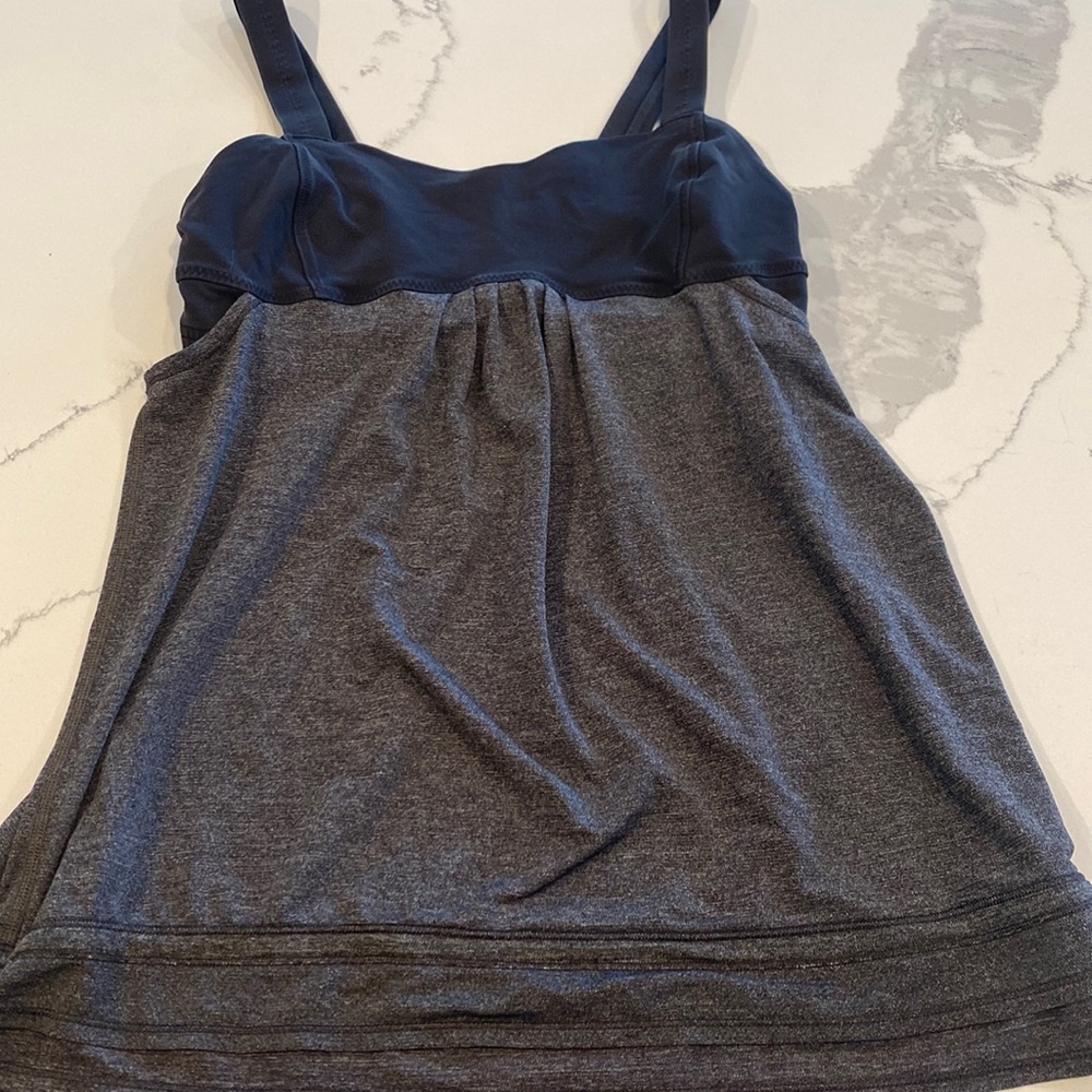 Black and grey lulu lemon tank with built in bra